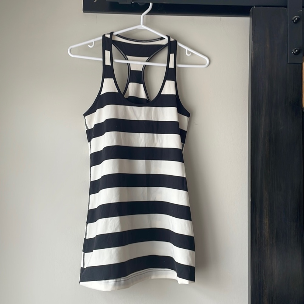 Lululemon tank top.